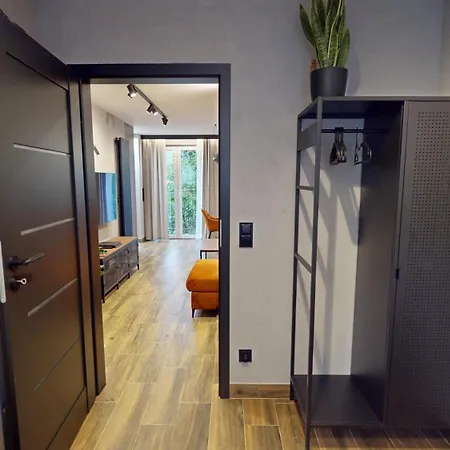 Tennis Family Lux Center Nankiera 11 *